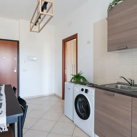 Cloud Swing By Wonderful Italy * Μπάρι